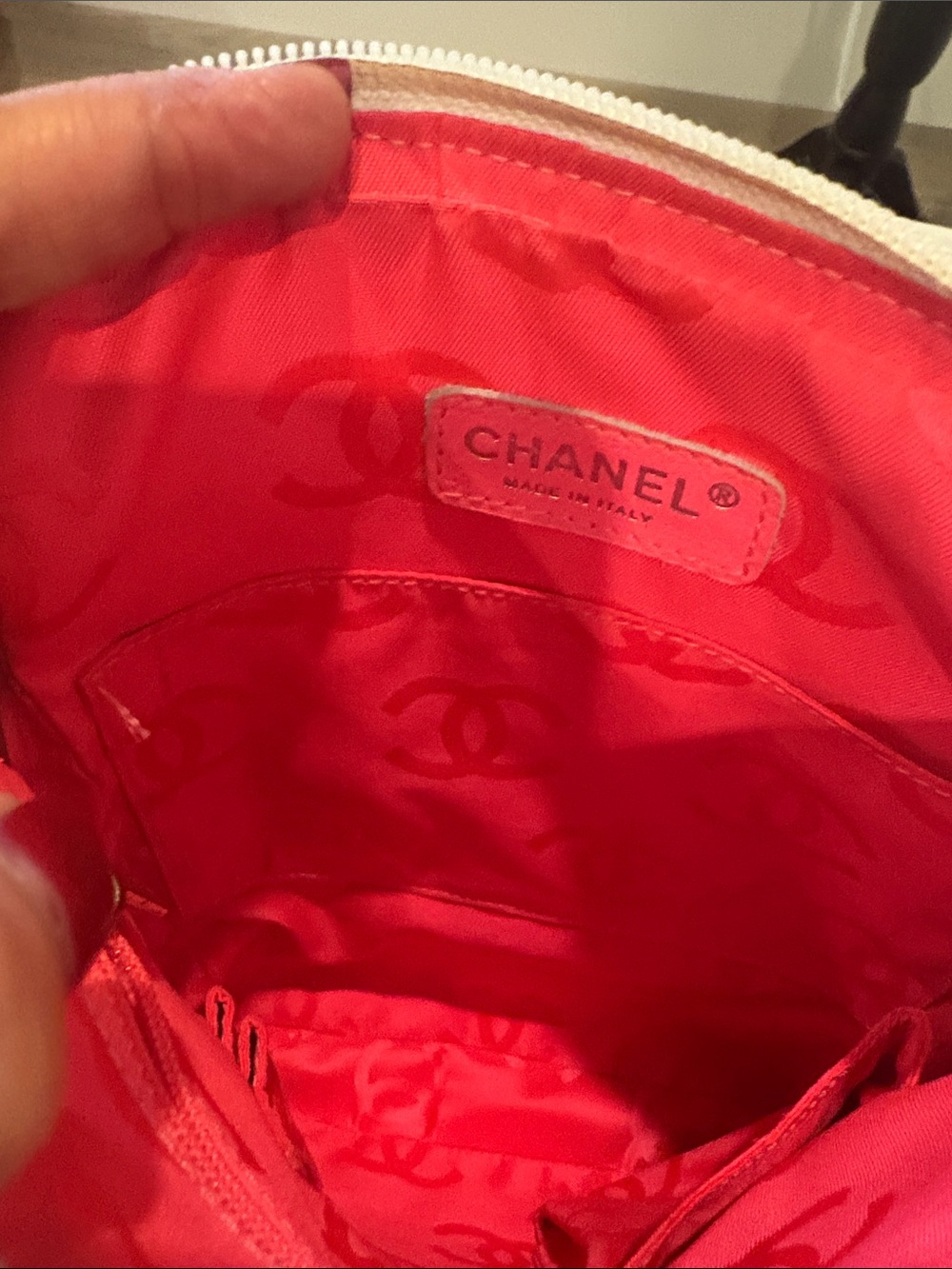 Chanel 🔥 Quilted CC Large Cambon Crossbody Shoulder Black White Great Condition - Picture 14 of 14
